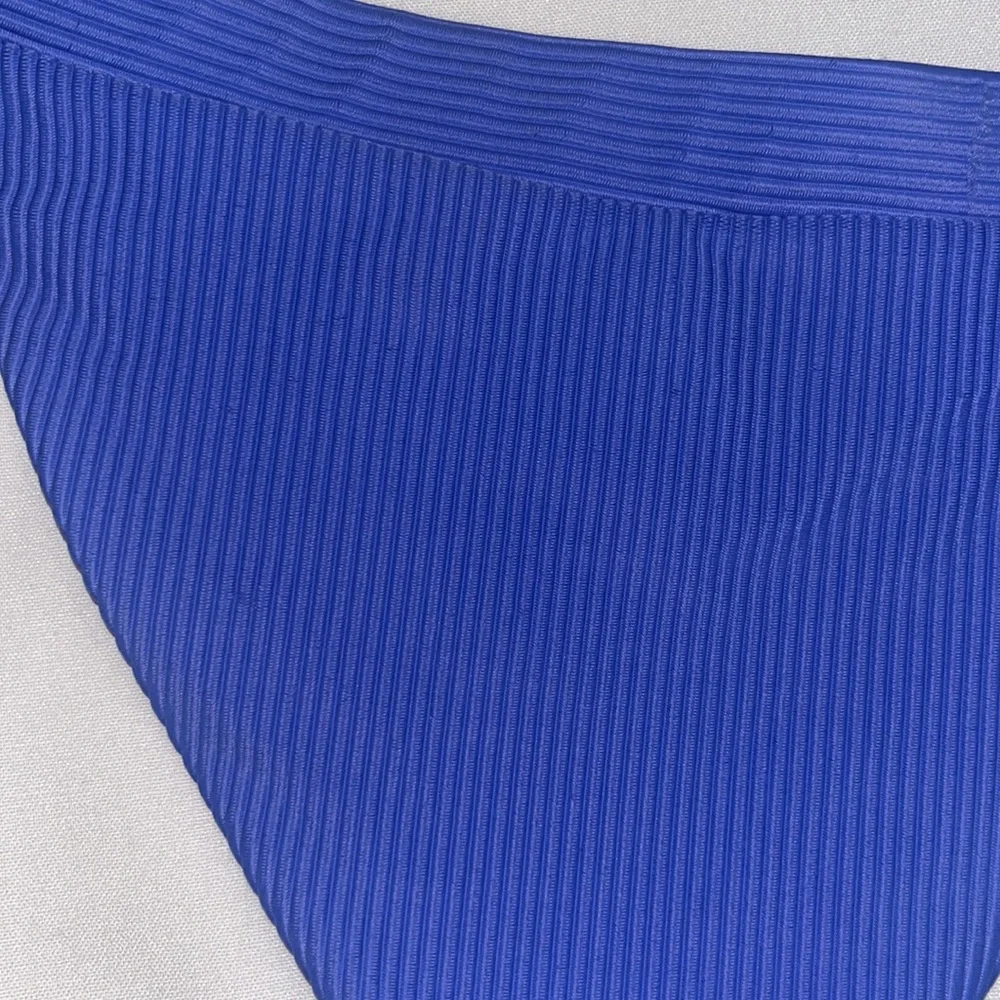 Frankie’s Bikini Ribbed Bottom Sz Large